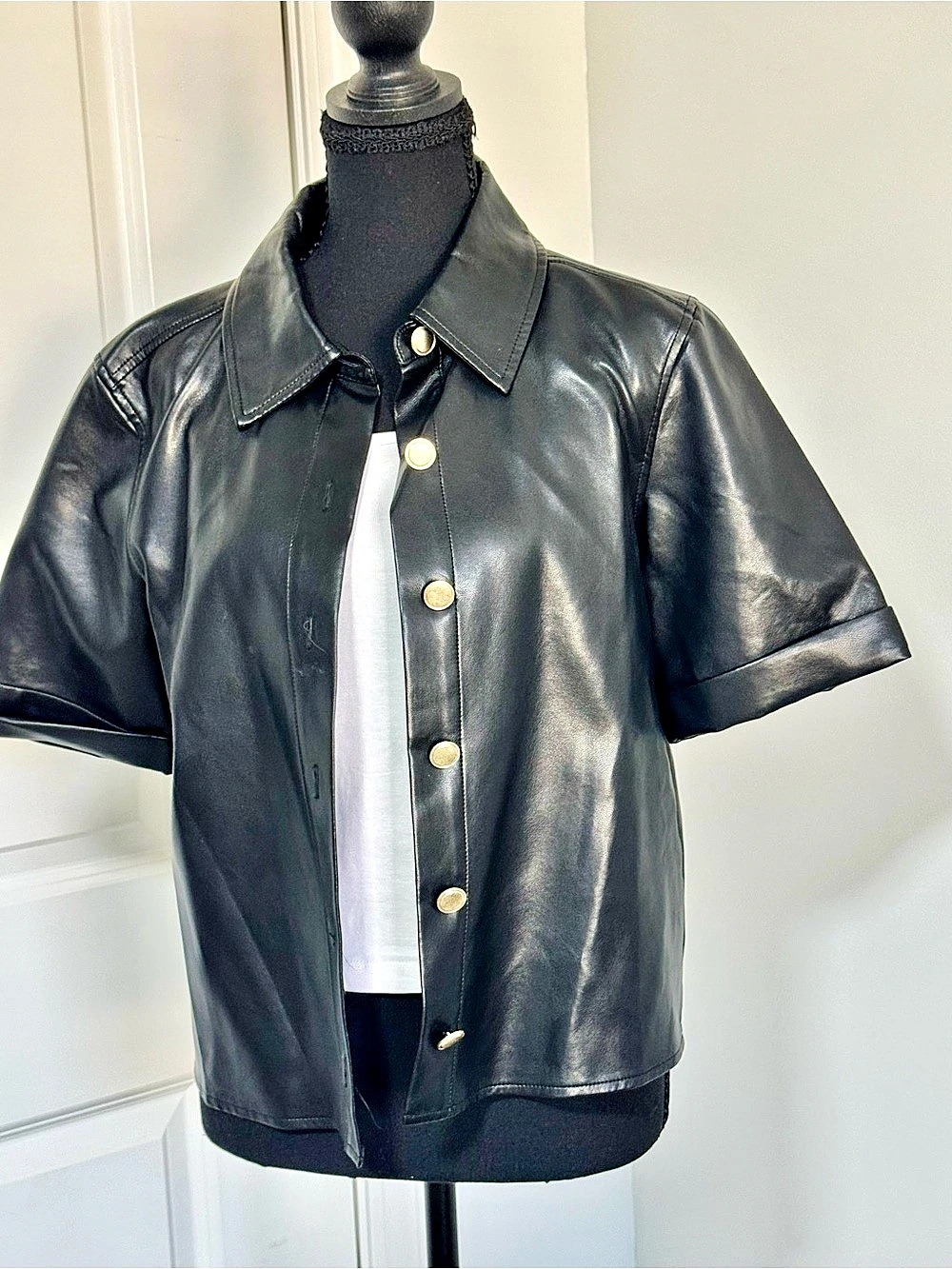Bagatelle Black Short Sleeve Jacket Size Small Like New
